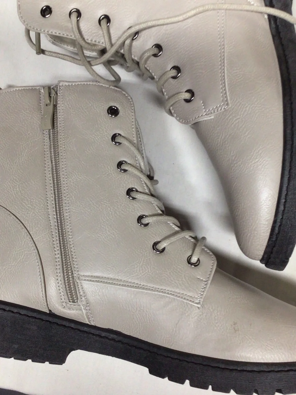 Wanted Light Gray Lace-Up Chukka Boots with Side Zipper